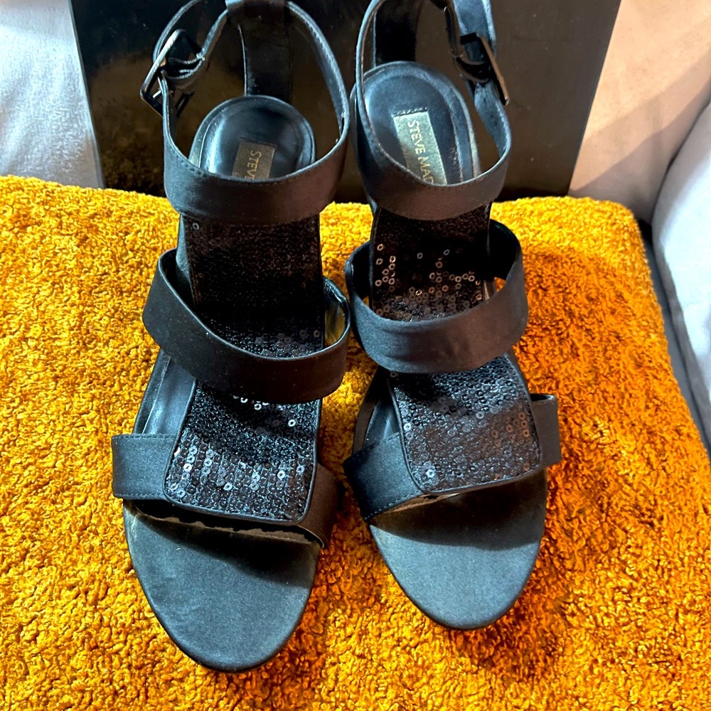 Steve Madden Luxe black sequin heel